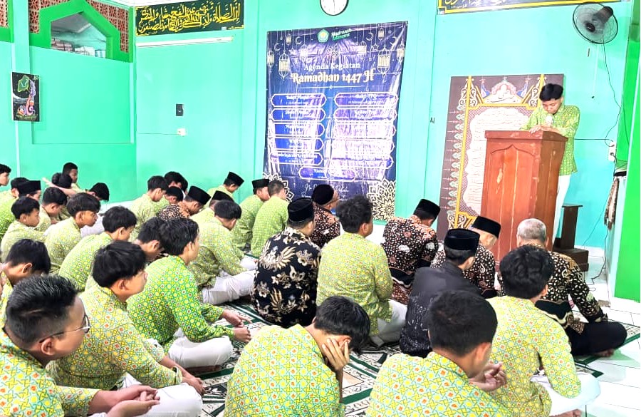 Siswa MAN 4 Bantul Gali Makna Kesabaran dalam Kultum Dhuhur Bersama Fahrezi Yudis