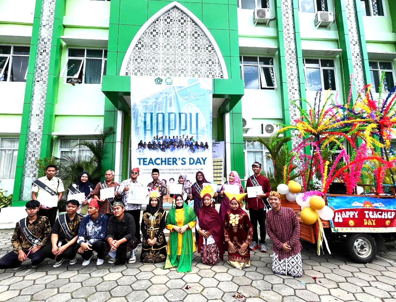 Apresiasi Siswa Warnai Upacara HGN 2025 di MAN 4 Bantul Lewat Pemilihan Guru Terbaik