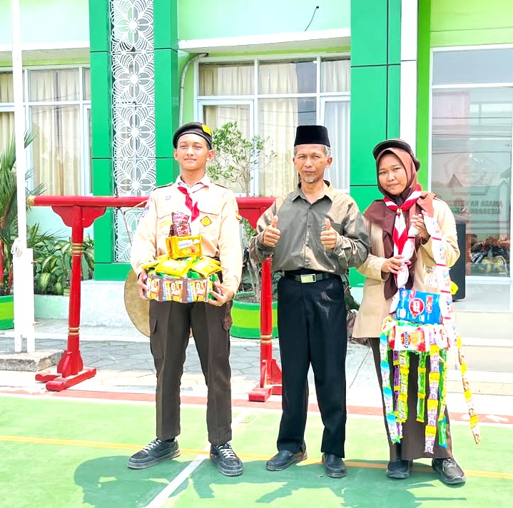 Pemukulan Gong dan Pembagian Hadiah Resmi Tutup Rangkaian LDK MAN 4 Bantul 2026