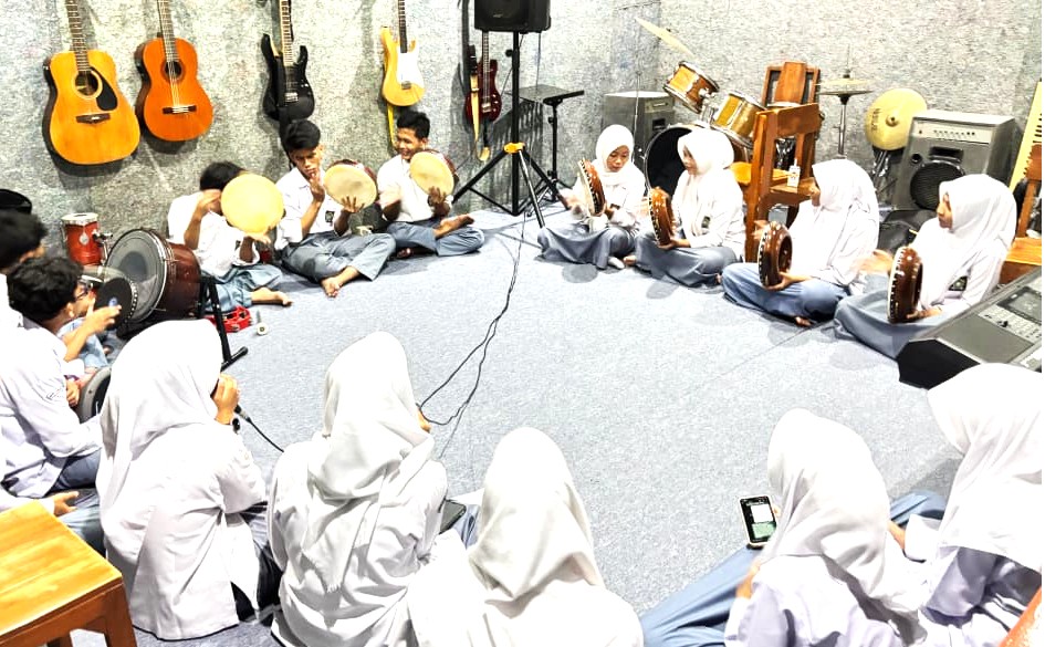 Sambut Maulid Nabi Muhammad SAW, Tim Hadroh MAN 4 Bantul Siapkan Penampilan Terbaik