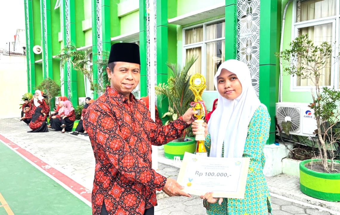 Tampil Sengit, Kirana Cahaya Prabowo Putri Raih Juara 1 Bulu Tangkis PKM Tahun 2026