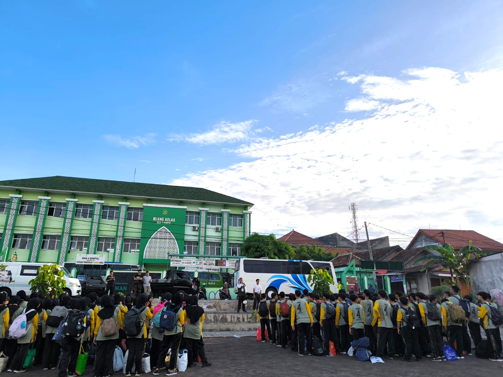 MAN 4 Bantul Tandai Awal Perkemahan Siswa dengan Apel Pelepasan