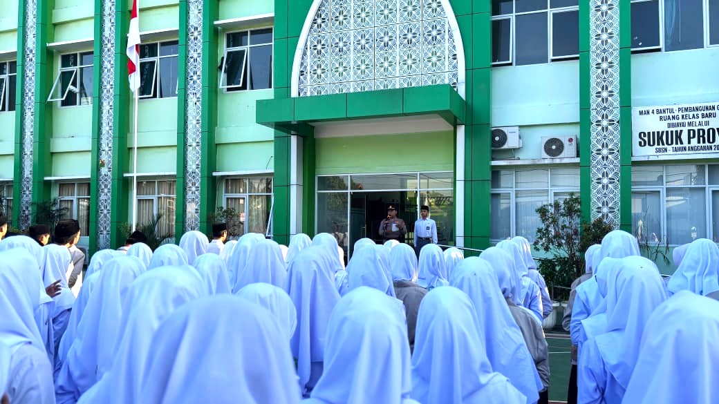 Tingkatkan Kesadaran Berbangsa, MAN 4 Bantul Rangkul Polsek Banguntapan dalam Apel Wawasan Kebangsaan