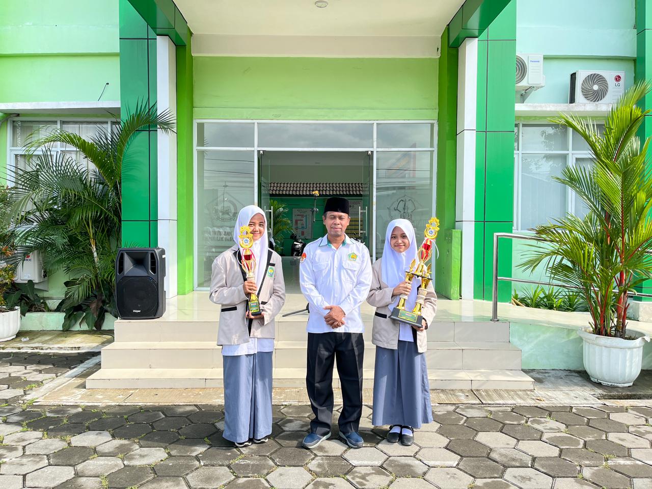 Apresiasi Prestasi Siswa Warnai Upacara Bendera MAN 4 Bantul, Semangat Belajar Kian Membara