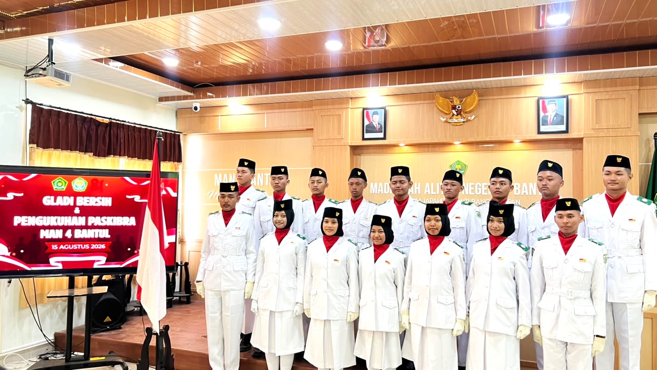 Resmi Dikukuhkan, 16 Anggota Paskibra MAN 4 Bantul Siap Bertugas di Upacara HUT RI