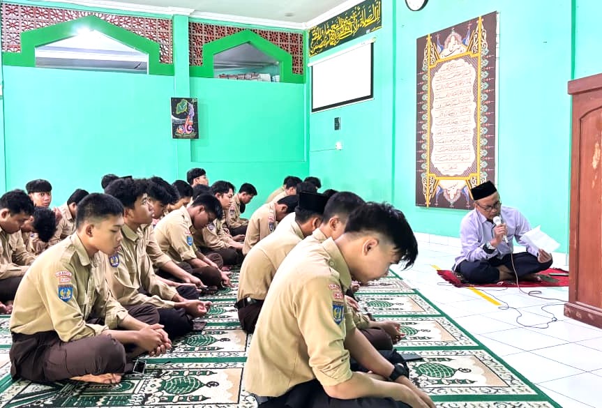 Tingkatkan Spiritualitas, MAN 4 Bantul Fasilitasi Mujahadah Doa Bersama Siswa Kelas XII