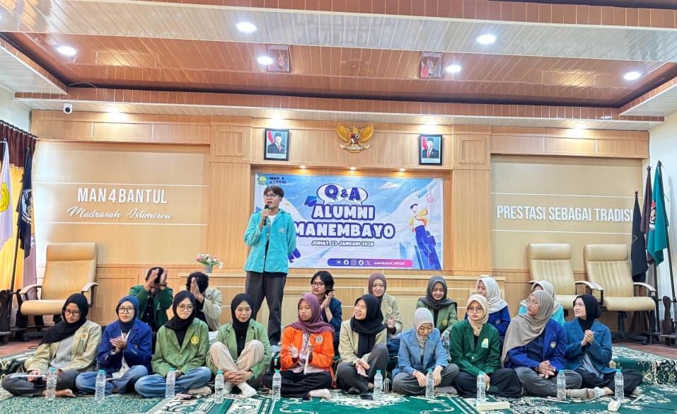 Estafet Keberhasilan, Alumni MAN 4 Bantul Tularkan 'Cahaya' Kesuksesan di Hadapan Siswa