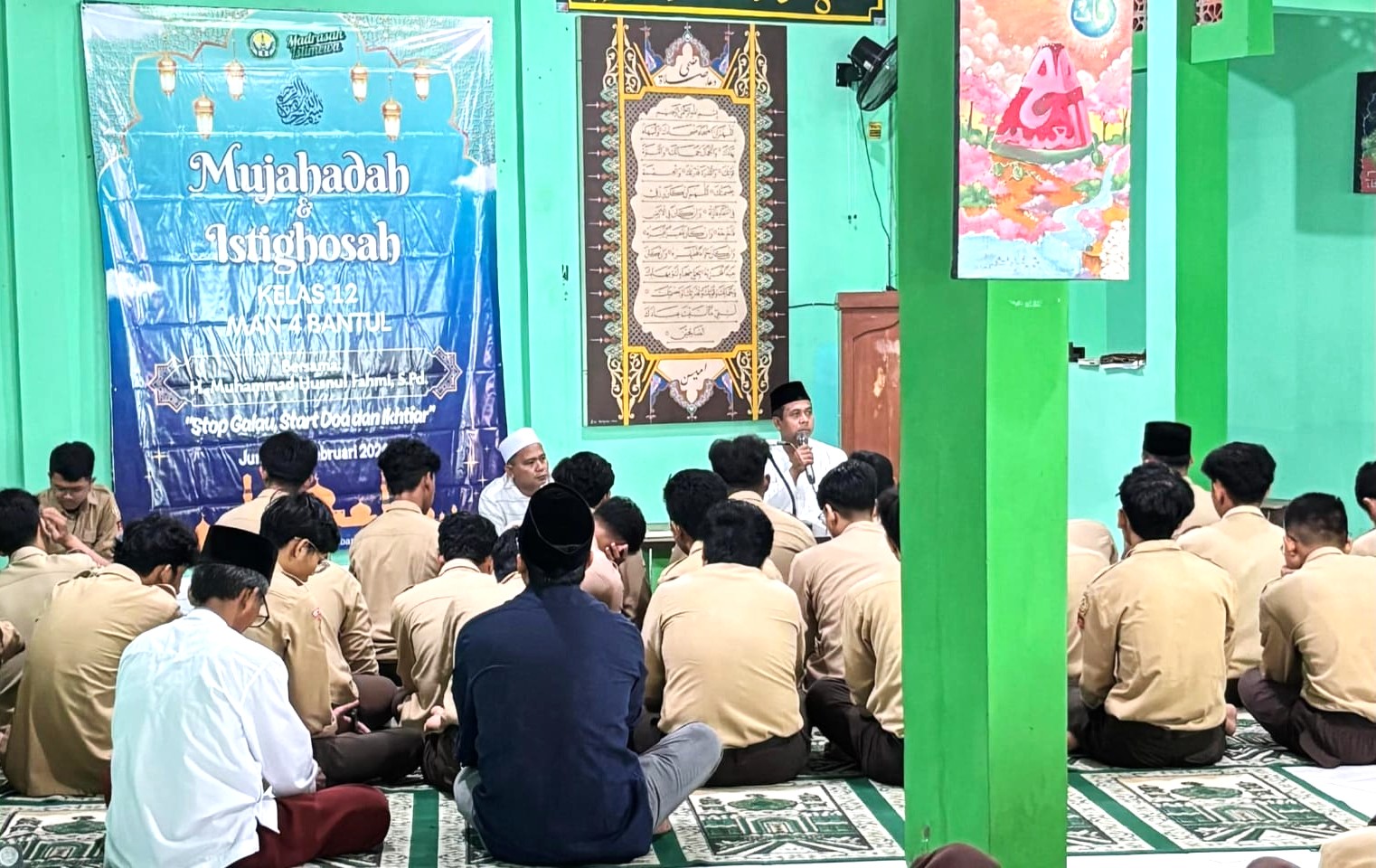Kepala MAN 4 Bantul Berikan Sambutan dalam Mujahadah dan Istighosah kelas XII