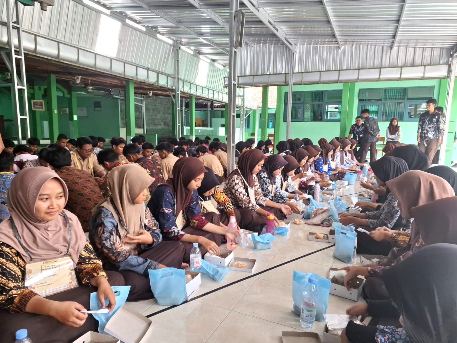 Estetika Kedisiplinan: Potret Pramuka MAN 4 Bantul Saat Terapkan Adab Makan yang Santun