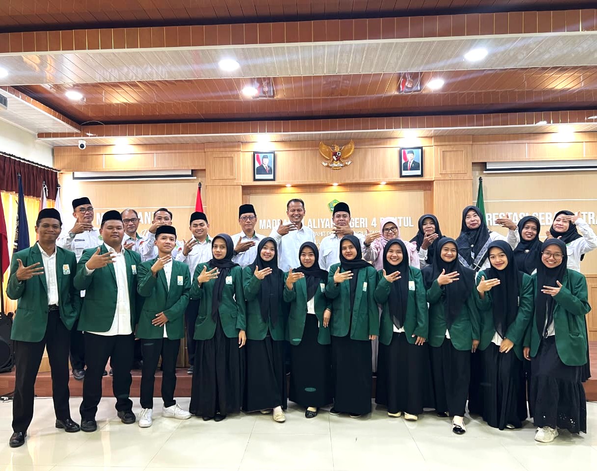 Jejak Pengabdian di MAN 4 Bantul, 11 Mahasiswa PLP Resmi Dilepas Penuh Haru