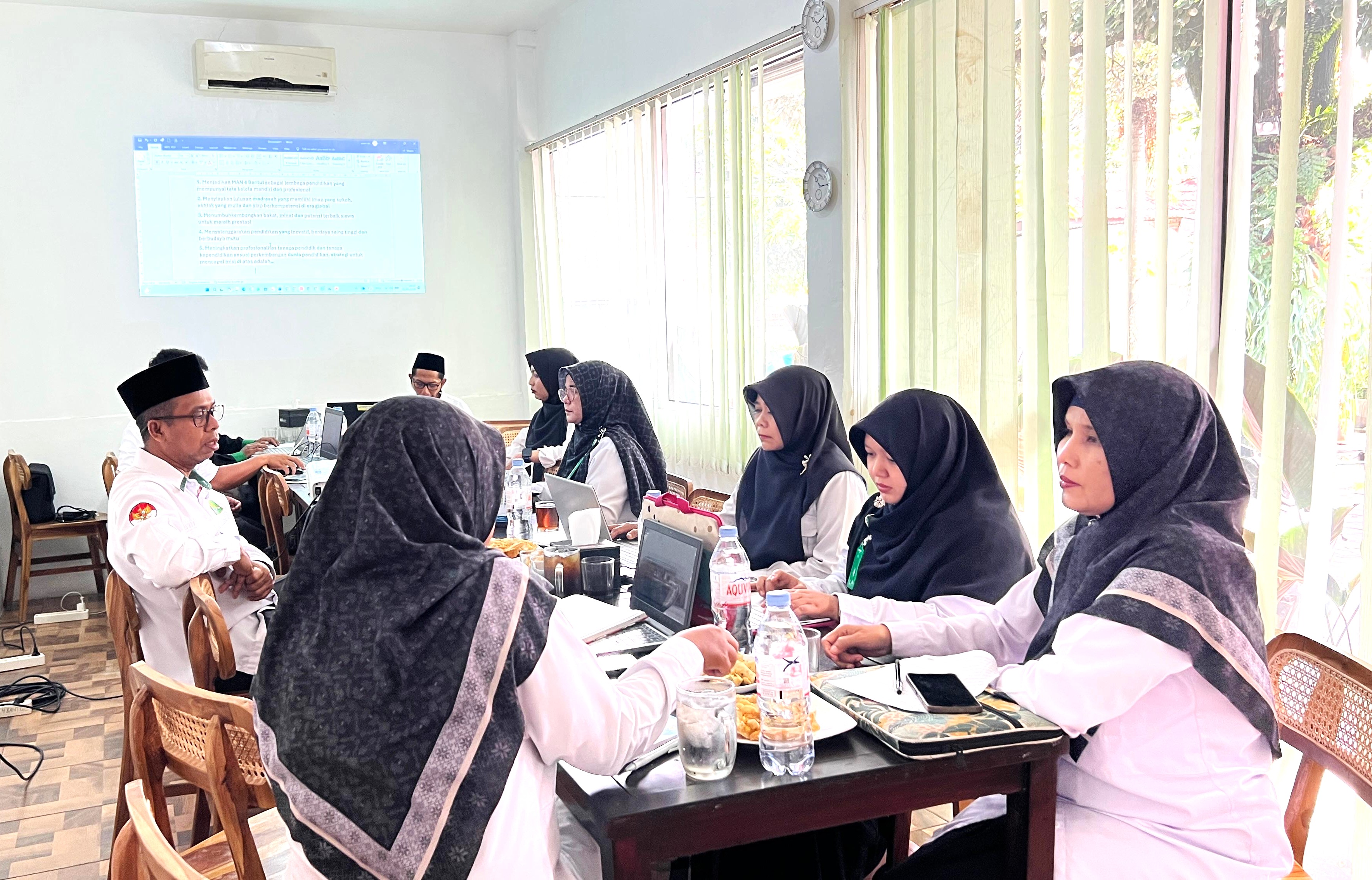 Matangkan Program Unggulan, MAN 4 Bantul Fokus Susun RKM dan RAPBM 2026 Berbasis Mutu