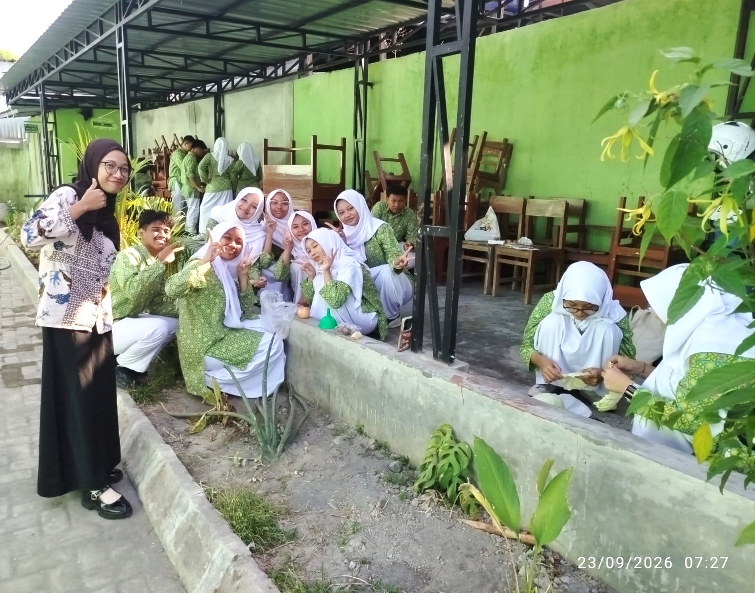 Wujudkan Madrasah Adiwiyata, MAN 4 Bantul Latih Siswa Riset Olah Limbah Organik