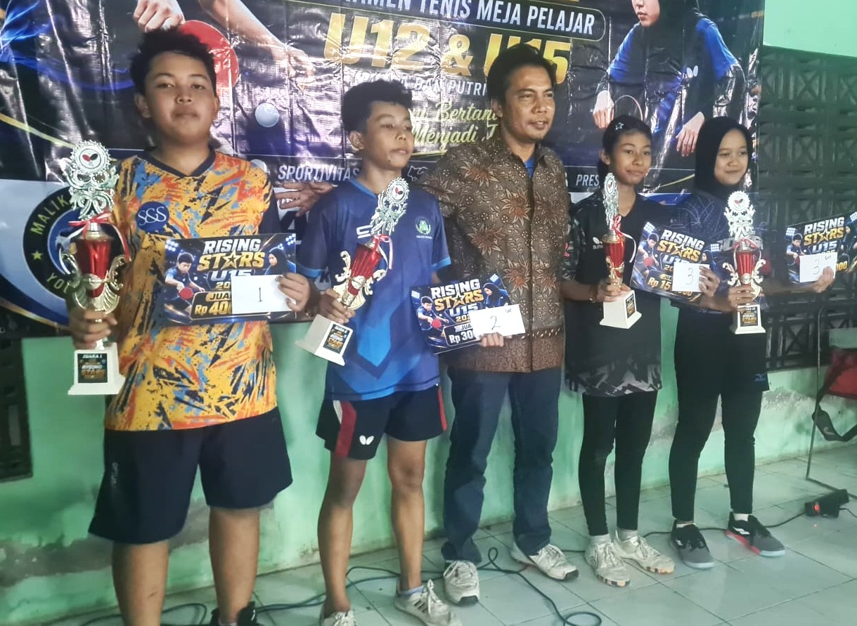 Prestasi Gemilang, Siswa Madrasah Rizky Bagas Raih Podium Tenis Meja Pelajar DIY