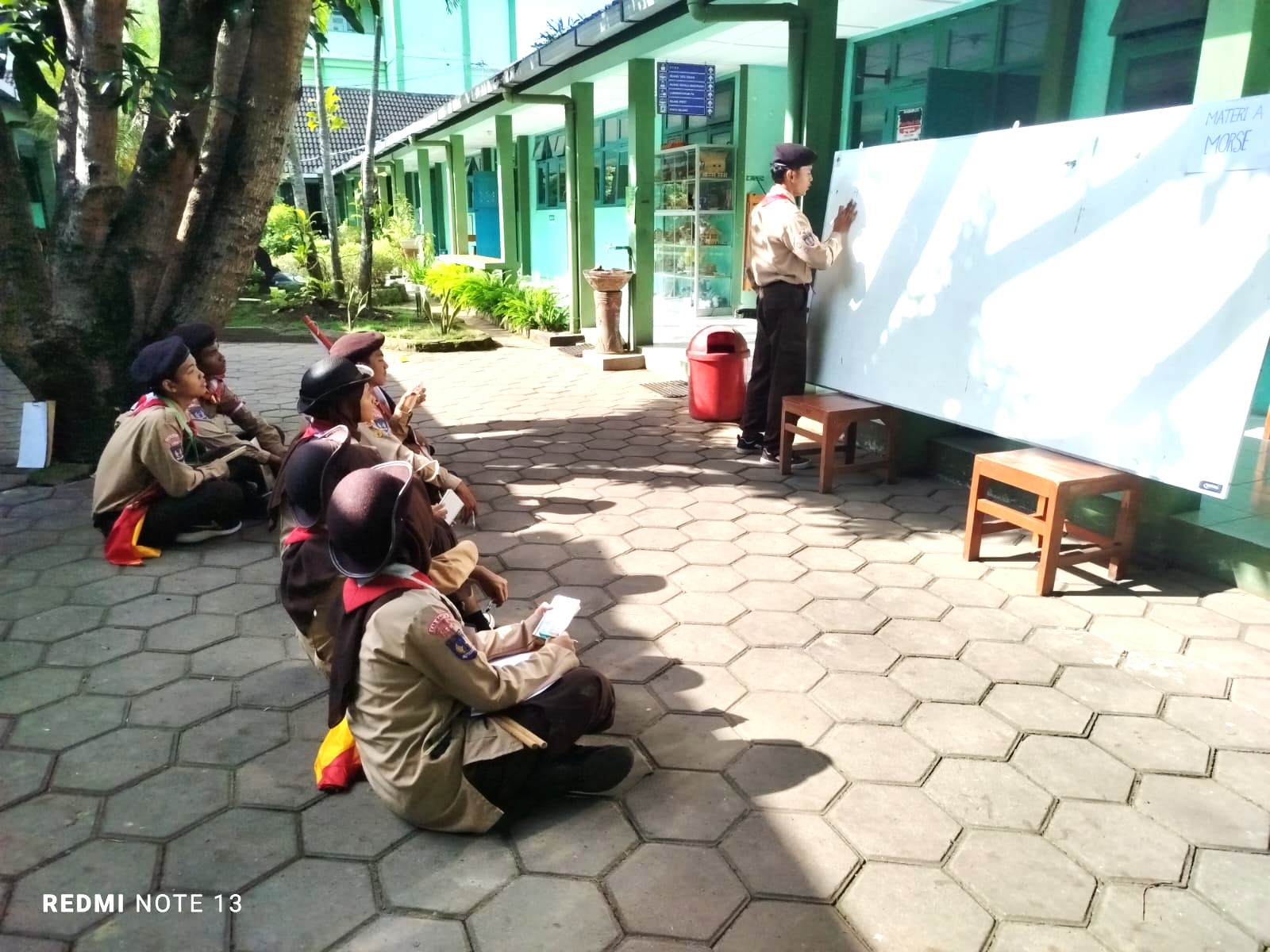 MAN 4 Bantul Asah Jiwa Kepemimpinan Siswa Melalui Pelatihan Sandi Morse