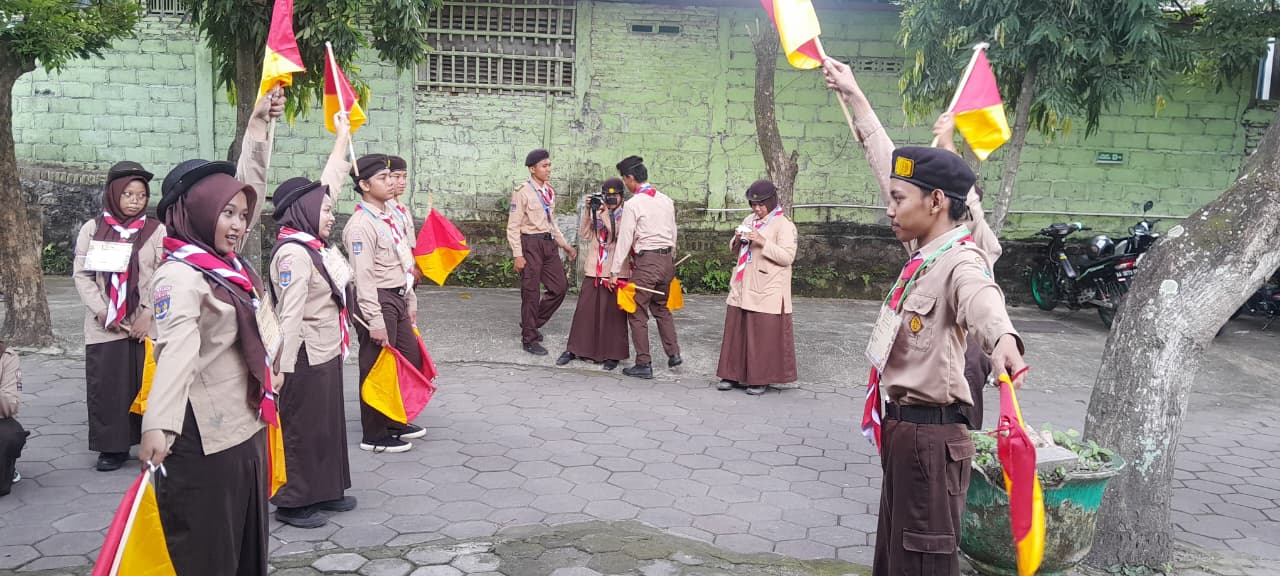 Tingkatkan Kecakapan Komunikasi Visual, Bantara Adikara Bakti Gelar Pelatihan Semaphore