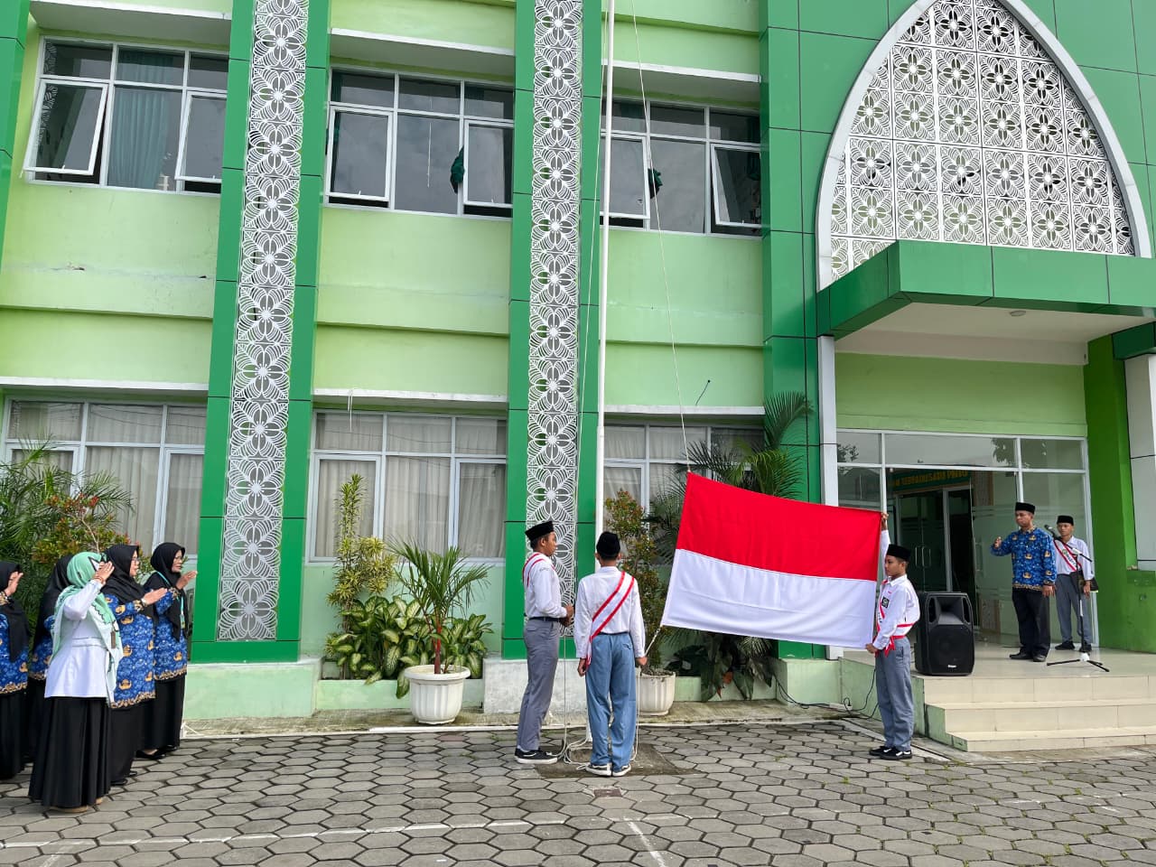 Khidmat dan Penuh Makna, MAN 4 Bantul Peringati Hari Pahlawan dengan Refleksi Kata Mutiara Pejuang