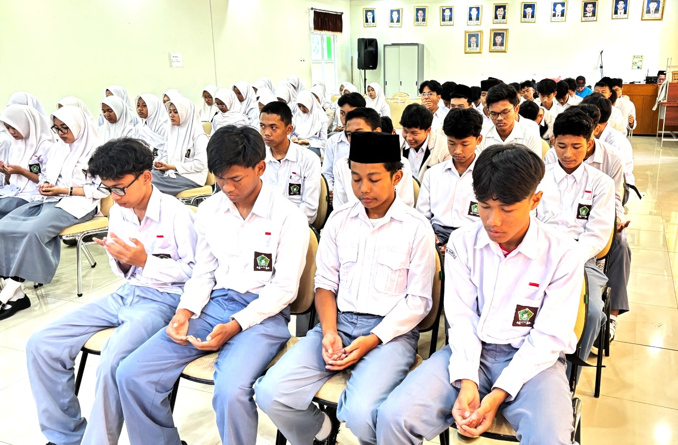 Mantapkan Langkah Usai Gladi Bersih, 80 Siswa PKM MAN 4 Bantul Gelar Doa Bersama Penuh Khidmat