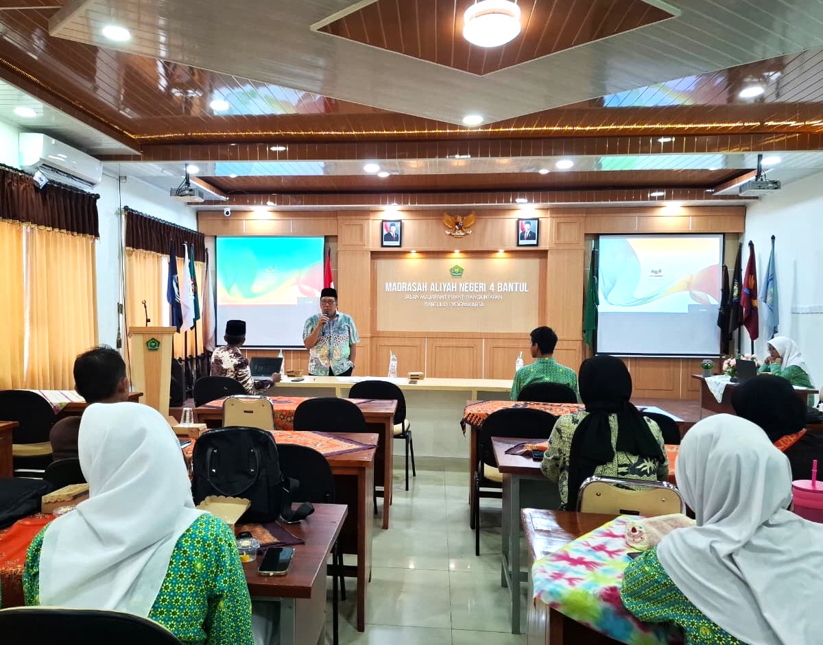 Matangkan Rencana ke Bali, MAN 4 Bantul Gelar Audiensi Terbuka dengan Empat Biro Perjalanan