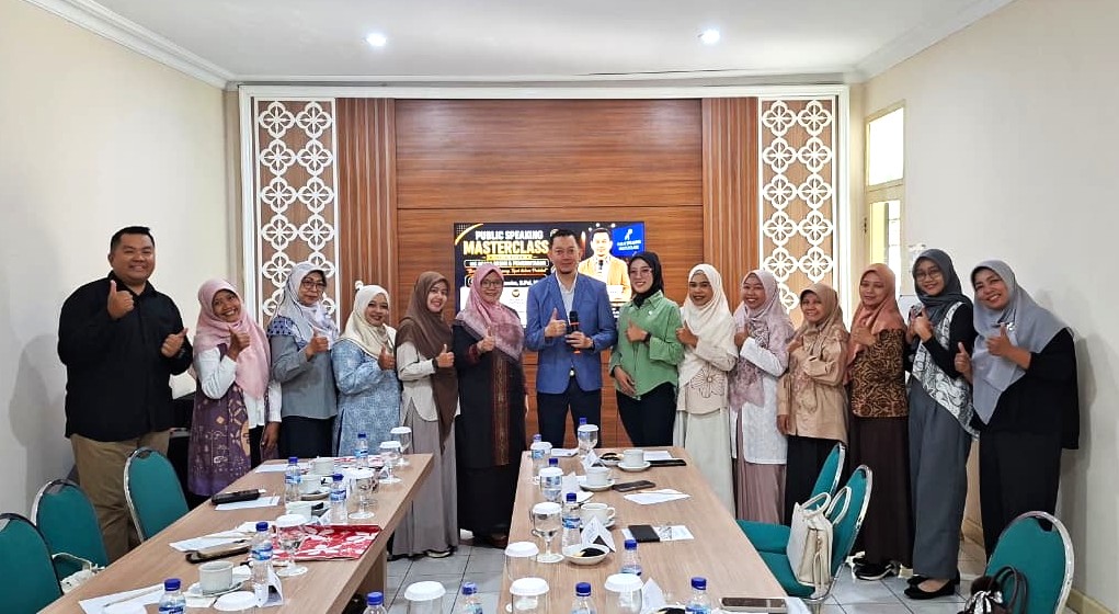 Tingkatkan Kompetensi Kehumasan, Tim Humas MAN 4 Bantul Ikuti Masterclass Public Speaking