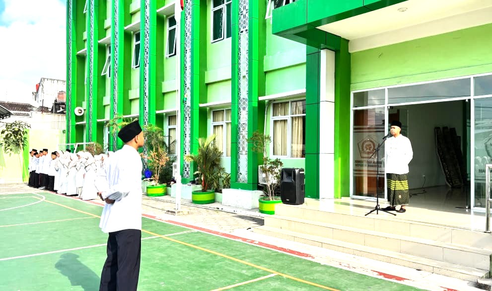 Kobar Semangat Resolusi Jihad, MAN 4 Bantul Gelar Apel Peringatan Hari Santri Nasional 2026