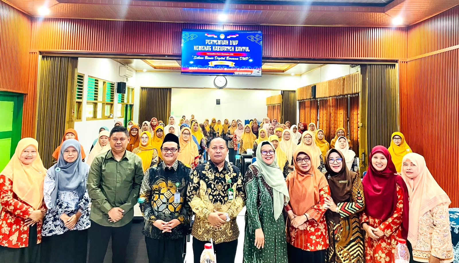 Dukung Literasi Ekonomi Digital, Ka TU MAN 4 Bantul Ikuti Pertemuan DWP Kemenag Bantul