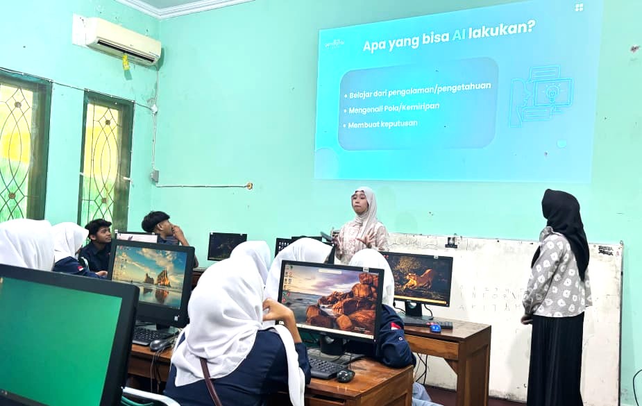 Murid MAN 4 Bantul Antusias Ikuti Pelatihan Literasi Digital dari FEBI UIN Suka