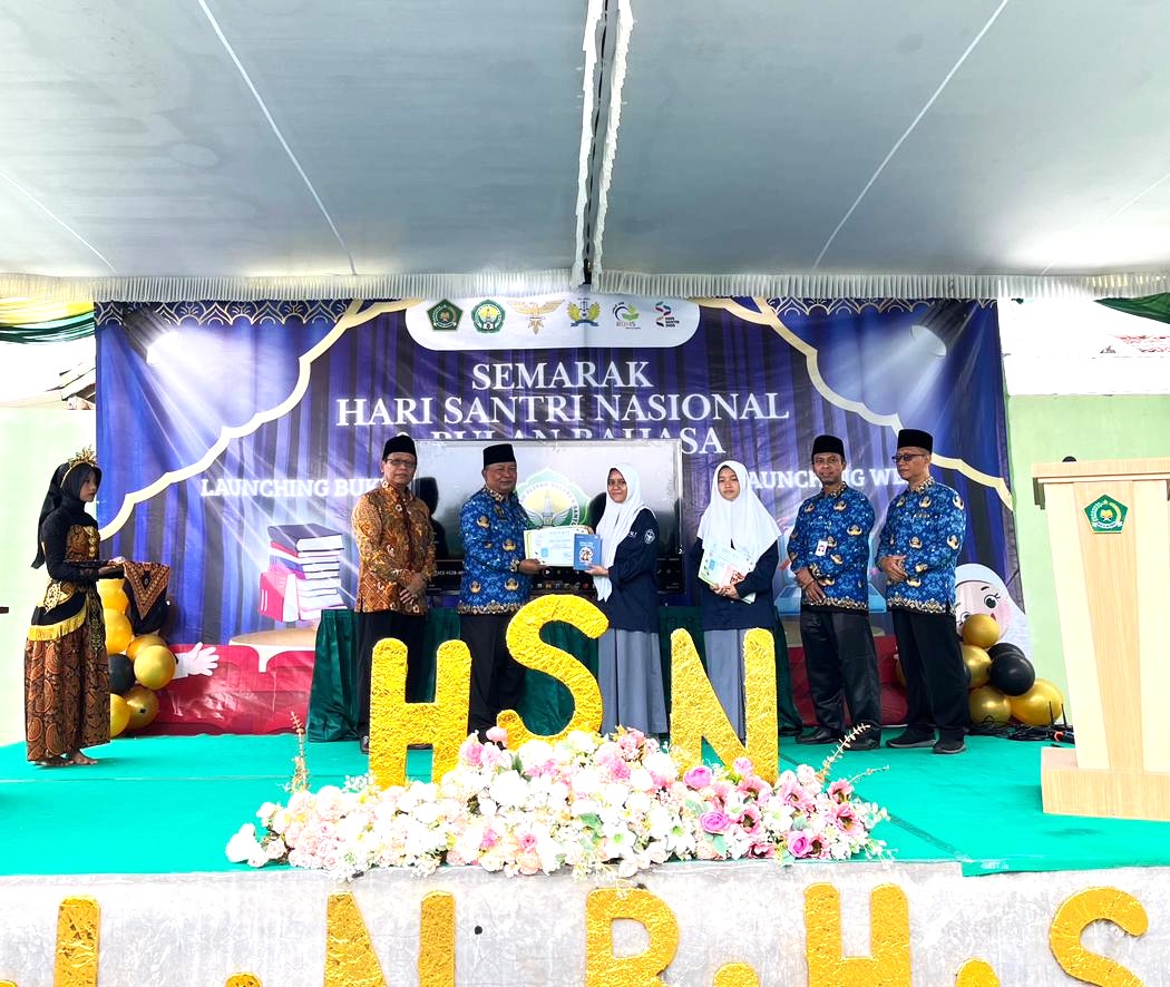 Aksara Muda Manembayo, MAN 4 Bantul Luncurkan Buku Antologi Karya Siswa di Puncak Bulan Bahasa