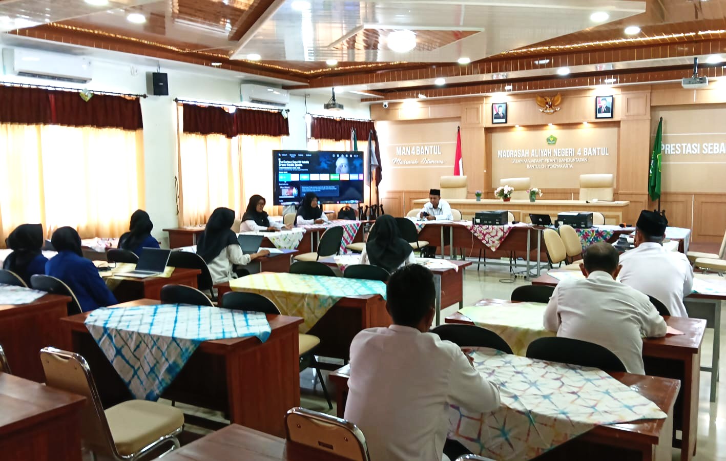 Tim Ijazah MAN 4 Bantul Gelar Rapat Final Persiapan Cap Tiga Jari dan Pengambilan Ijazah