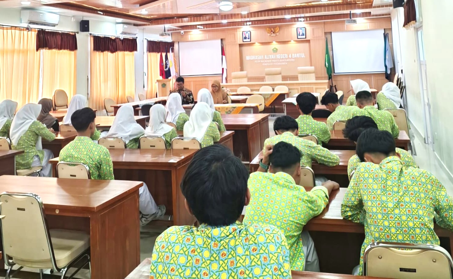 Kepedulian Tanpa Batas, UPZ MAN 4 Bantul Pastikan Siswa Kurang Mampu Terbantu Lewat ZIS