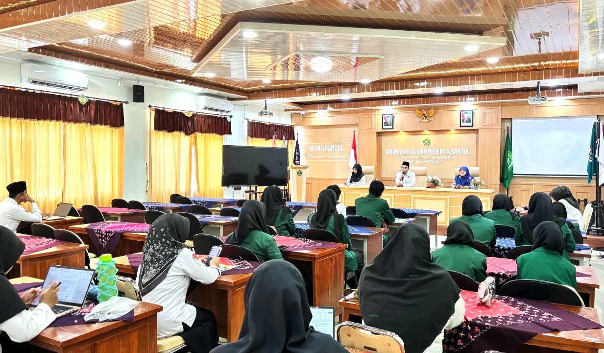 Perkuat Sinergi Pendidikan, MAN 4 Bantul Sambut 13 Mahasiswa PLP FITK UIN Sunan Kalijaga