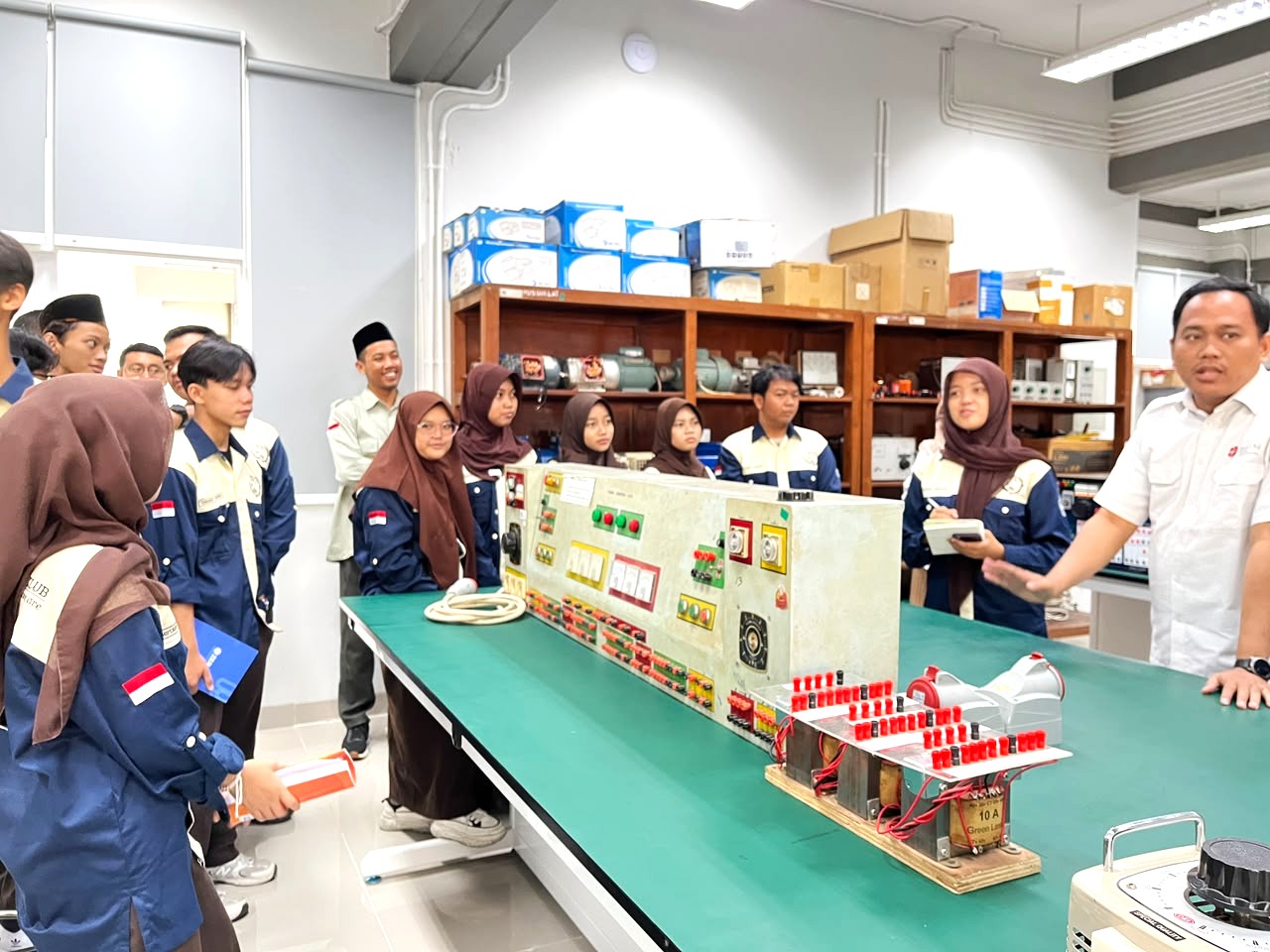 Tingkatkan Wawasan Teknologi, Siswa Riset MAN 4 Bantul Sambangi Poltek Nuklir