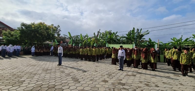 Upacara Peringatan Hari Kesaktian Pancasila MAN 4 Bantul berlangsung Hikmat