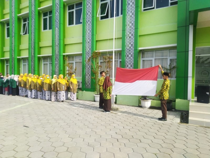 Kamad MAN 4 Bantul Ingatkan Nilai-nilai Peristiwa 28 Oktober dalam Upacara Sumpah Pemuda