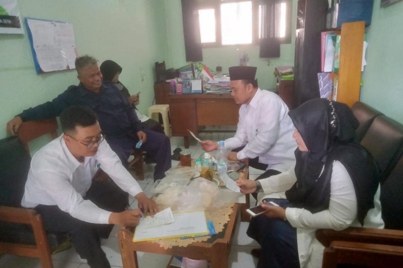 Bantu Tertibkan Siswa, Guru BK dan Keamanan MAN 4 Bantul Lakukan Koordinasi
